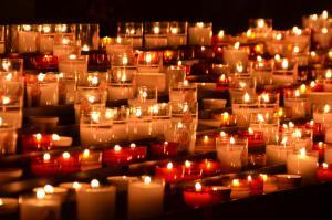 candlelight-candles-54512.jpg
