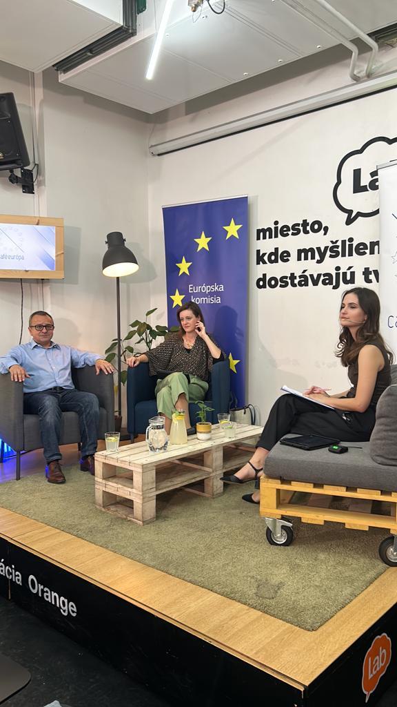 Café Európa: Čo znamená rozširovanie Európskej Únie pre Slovensko a EÚ?
