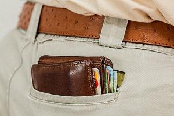 wallet-cash-credit-card-pocket_web.jpg