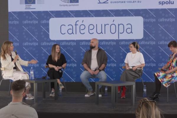 Café Európa: Čo si obliekame?